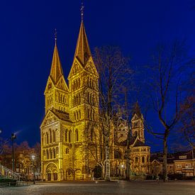 Kiosk en Munsterkerk Roermond avondopname van Twan van den Hombergh