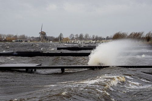 Storm op het Braassemermeer