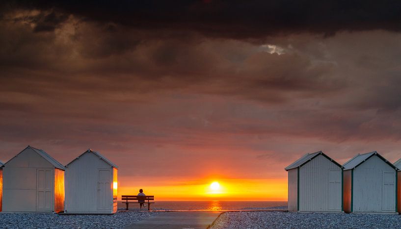 Zicht op zonsondergang en onweer van Menno Schaefer