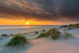 Texel Strand Paal 17 Schöner Sonnenuntergang von Richard Heerschap Fotografie