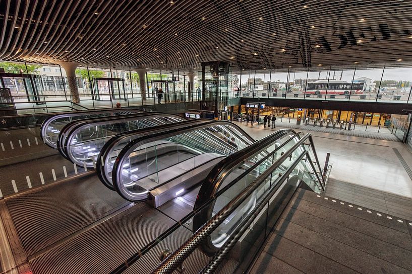 Delft railway station by Rob Boon