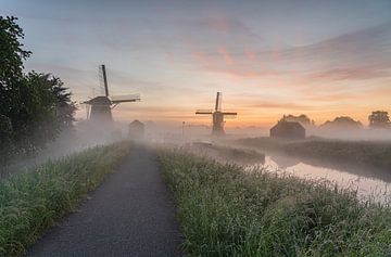 Foggy sunrise at Oud-Zuilen mills by Jeroen de Jongh