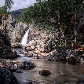 Waterval in het Hemsedal, Noorwegen van Nathalie Scholtens - den Besten
