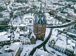 Zwolle Sassenpoort tijdens een koude winterochtend van Sjoerd van der Wal Fotografie