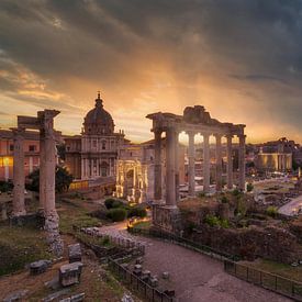 Forum Romanum in Rome bij zonsopkomst van Dennis Donders