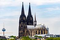 Kölner Dom  mit Fernsehturm von Tom Voelz Miniaturansicht
