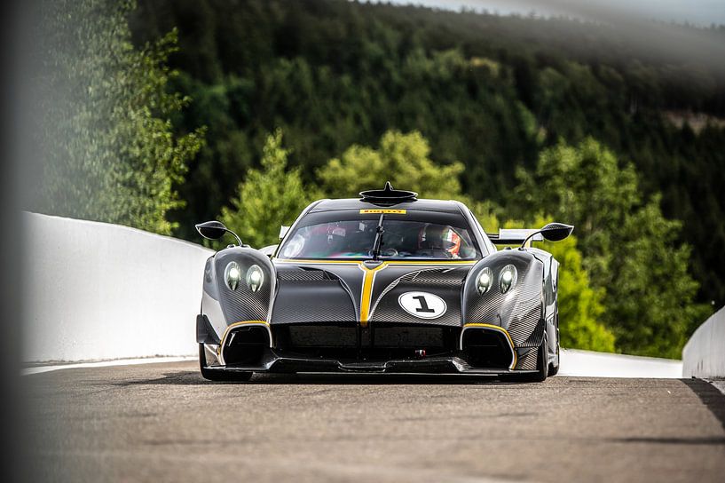 Pagani Huayra R by Bas Fransen