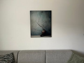 Klantfoto: Stilleven met een tak in een vaas  van Carla Van Iersel