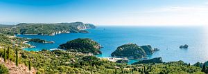 Baie de Paleokastritsa avec Blue Lagoon sur Leo Schindzielorz