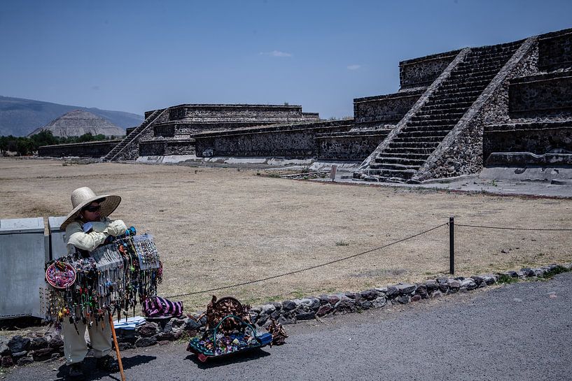 vendeur de souvenirs Teotihuacán près de Mexico par Eric van Nieuwland