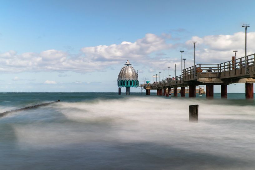 Duikgondel bij de pier van Zingst (Fischland / Darß) van t.ART