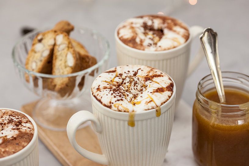 Warme chocolademelk met gezouten karamel van Nina van der Kleij