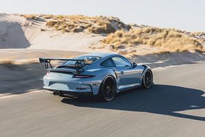 Rijdende Porsche GT3 RS op de Maasvlakte