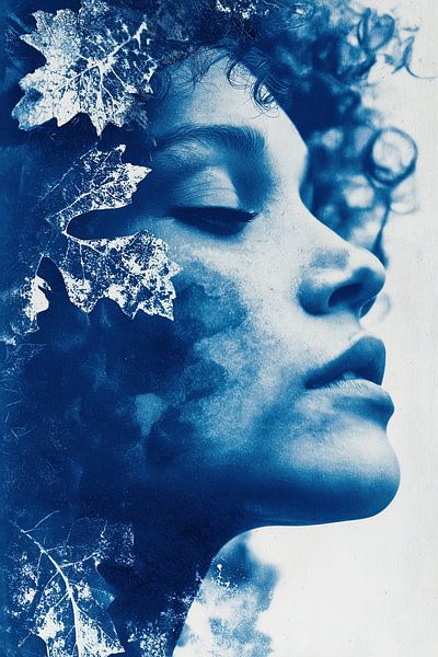 Blaue Stille, in Gedanken versunken von PixelMint.