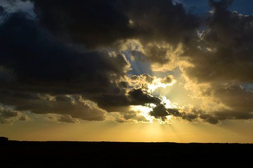 Zonsondergang boven de Waddenzee
