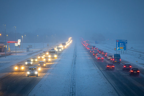 Filerijden in de sneeuw!