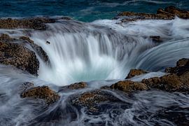 thor's well, Oregon USA by Charlotte Bakker