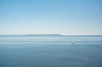 Sailing to an island in the sea