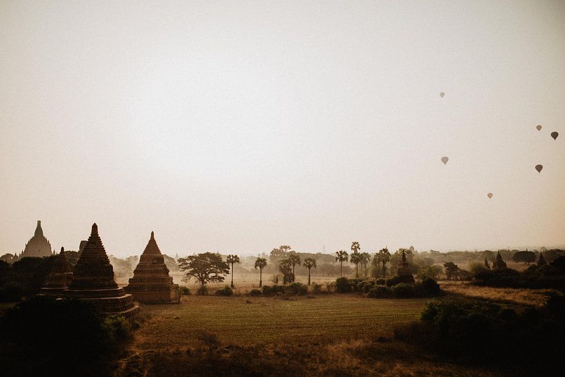 Bagan - Myanmar by Roosmarijn de Groot