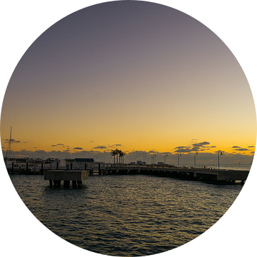 USA, Florida, Key West haven na zonsondergang met prachtig oranje van adventure-photos