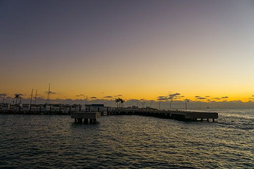 USA, Floride, port de Key West après le coucher du soleil avec une belle orange