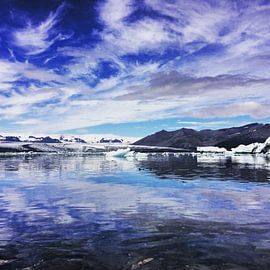Meer in IJsland by Luke Bulters