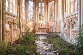 Beautiful Abandoned Chapel. by Roman Robroek - Photos of Abandoned Buildings