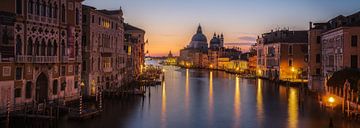 Panoramablick auf die Basilika in Venedig