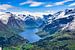 Uitzicht op Noorse fjorden vanaf Mount Hoven, Noorwegen van Rietje Bulthuis