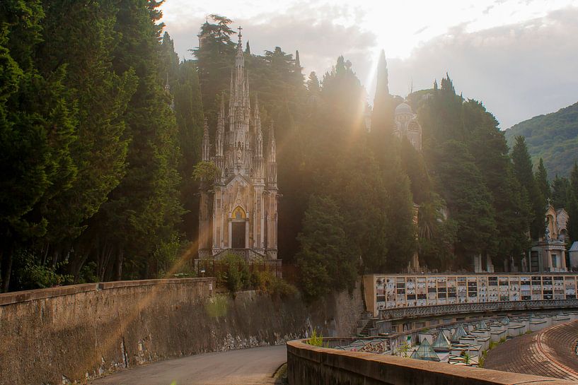 grave church by Ivana Luijten