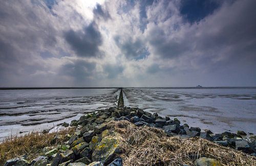 De waddenzee, bij de pier van Holwerd