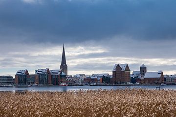 View over the Warnow to Rostock in winter by Rico Ködder
