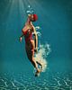 Meisje Zwemt Onder Water van Jan Keteleer thumbnail