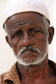 Oude man in Sri Lanka van Gert-Jan Siesling