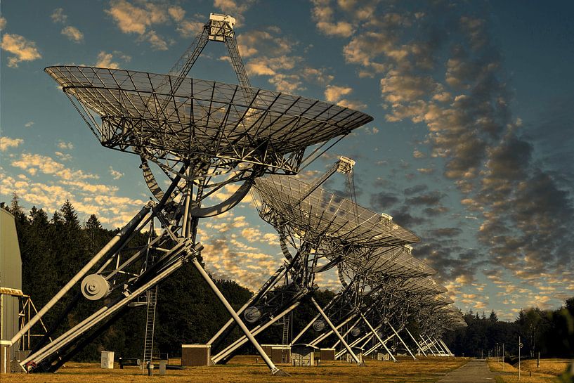 Radio Telescope by PixelPower