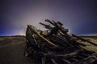 Schiffswrack bei Nacht von Photography by Karim Miniaturansicht