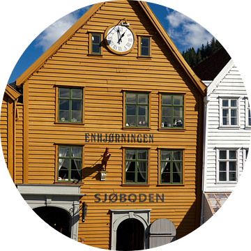 Historisch houten huis in Bergen van Anja B. Schäfer