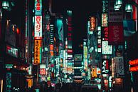 Drukke reclameborden in Shinjuku van Mickéle Godderis thumbnail