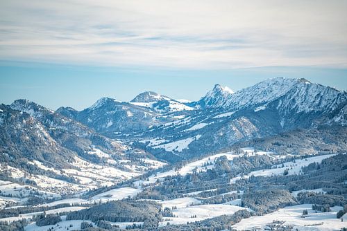 Winters landschap in de Allgäu van Bolsterlang richting Tannheim