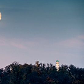Super moon over observatory by Stephan Zaun