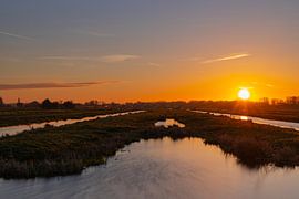 Zonsopkomst in Hollandse Polder van Charlotte Bakker