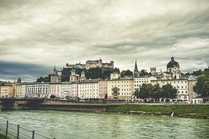 Blick auf Salzburg mit Burg im Hintergrund