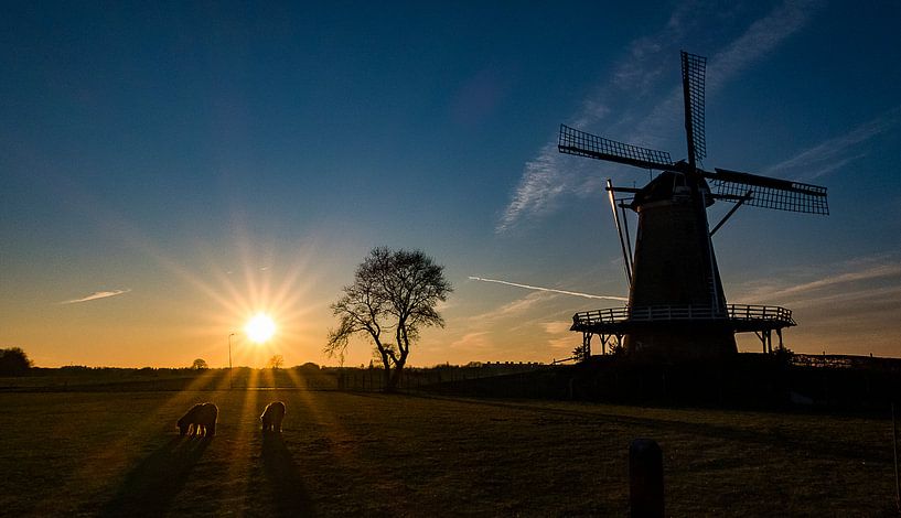 Soest Netherlands windmill par Adam Atkinson