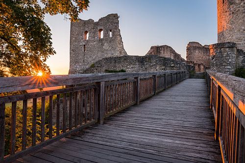 Coucher de soleil sur les ruines du château