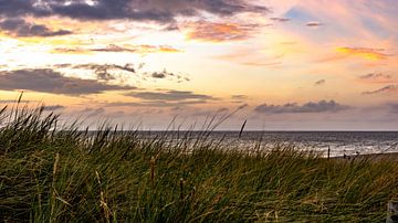 Doorkijkje Naar De Zee by Ronald Massink