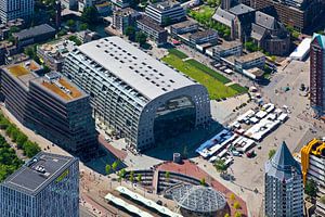 Luchtfoto Markthal te Rotterdam van Anton de Zeeuw