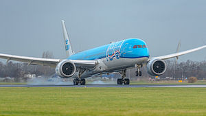 Landung der KLM Boeing 787-10 Dreamliner.