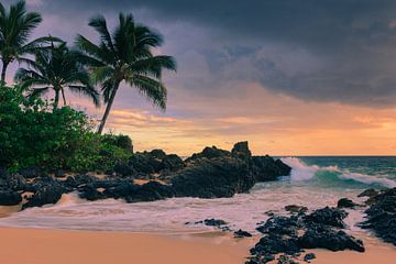 Sunset Secret Beach, Maui, Hawaii