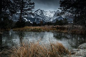 Ein Dezembermorgen an der Almhütte von Markus Weber