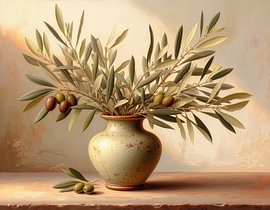 Mediterrane Olivenzweige in antiker Vase, warmes Sonnenlicht